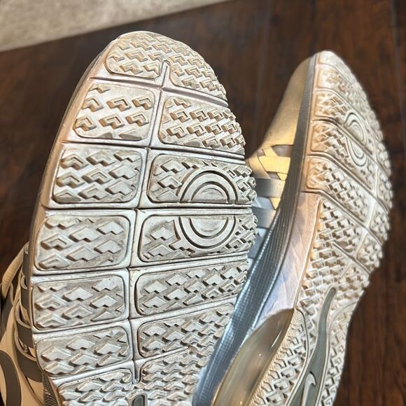 Nike Fingertrap Max Men's 9.5 Reflect Silver / White 644673-100 training running - Picture 8 of 12